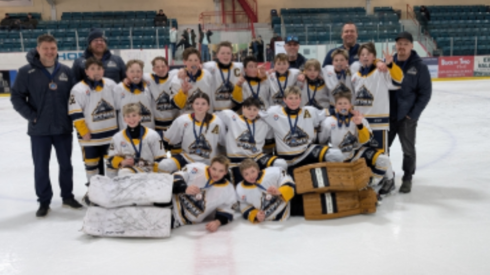 Munn Insurance U13 AAA Playoffs Bronze Medal Winners Central Icepak